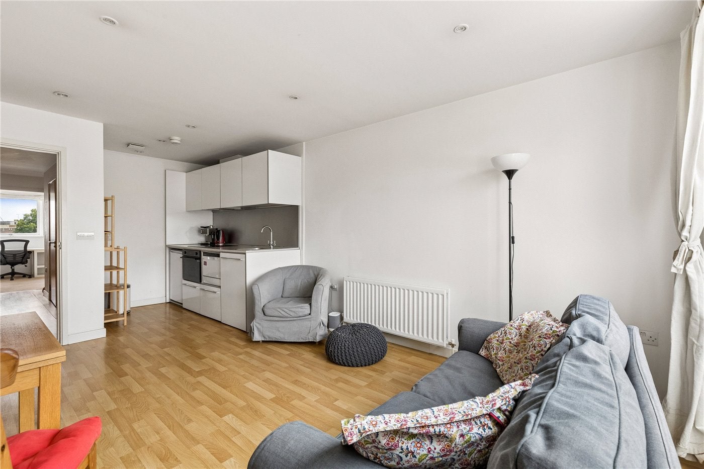 Flat Essex Road in Greater London