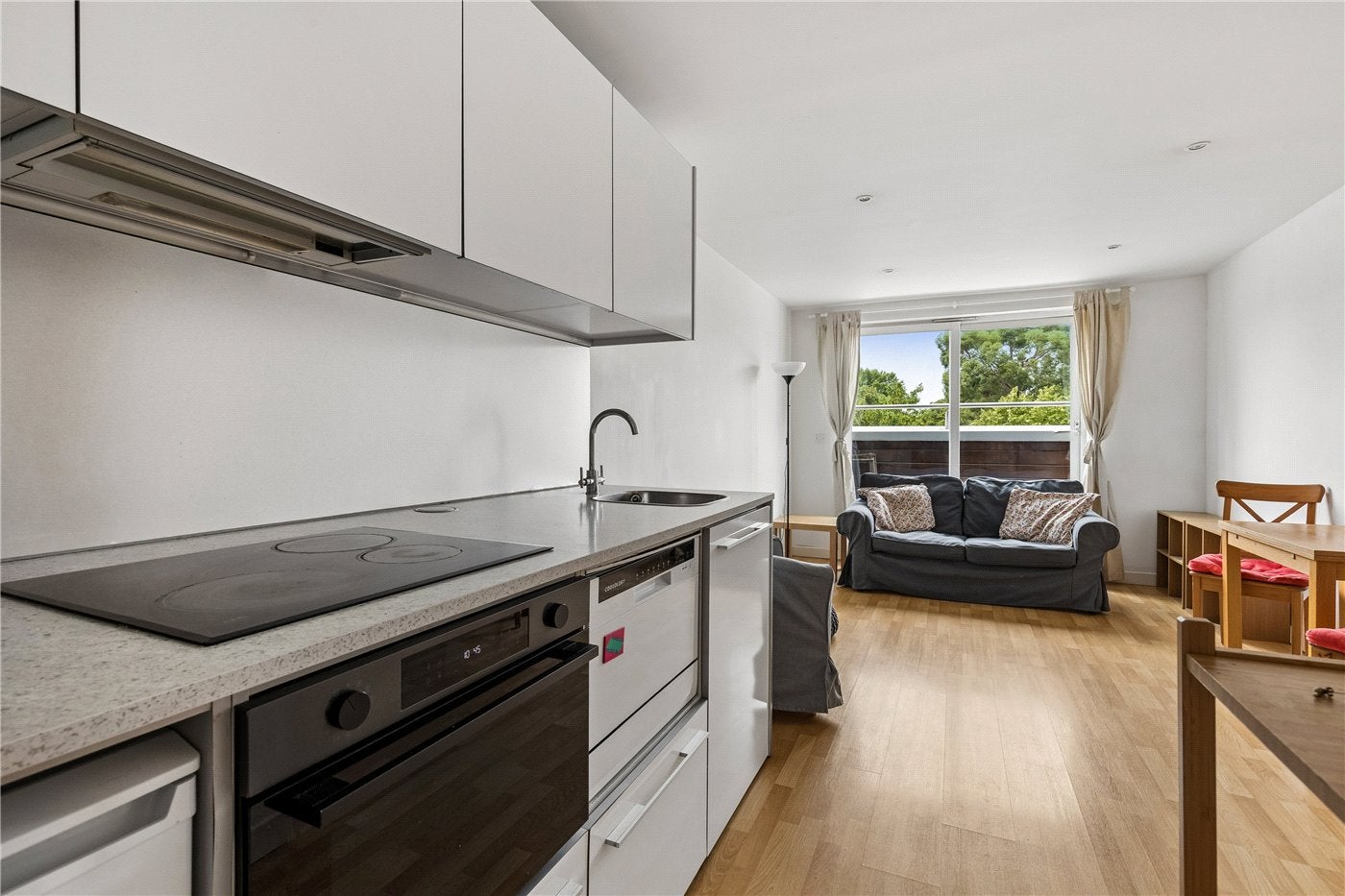 Flat Essex Road in Greater London