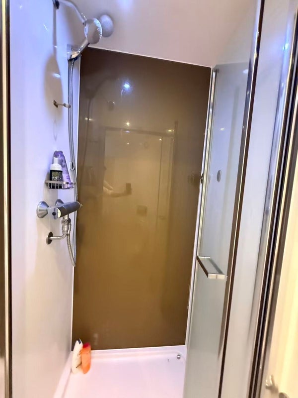 Room Deasy Road in Coventry