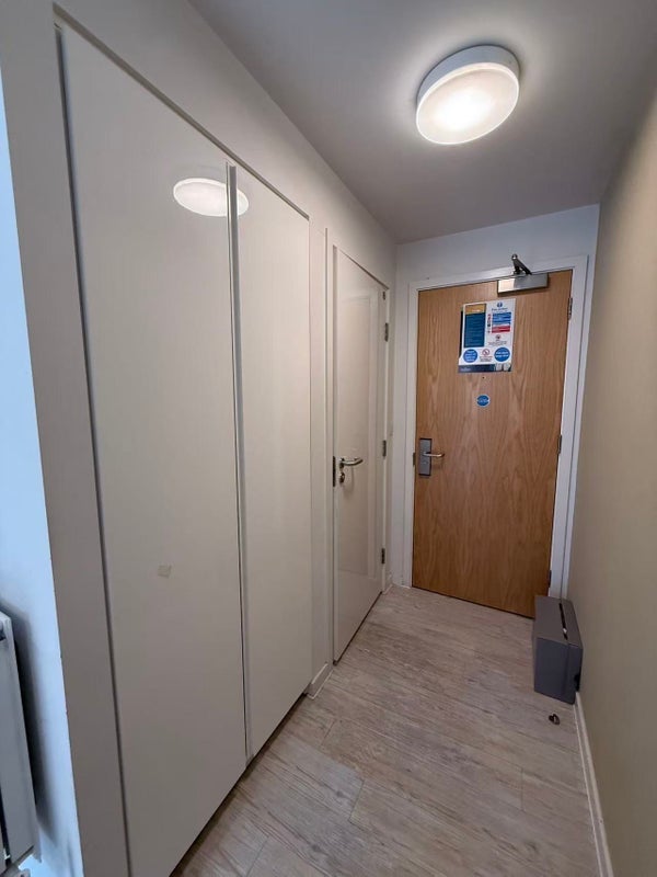 Room Deasy Road in Coventry