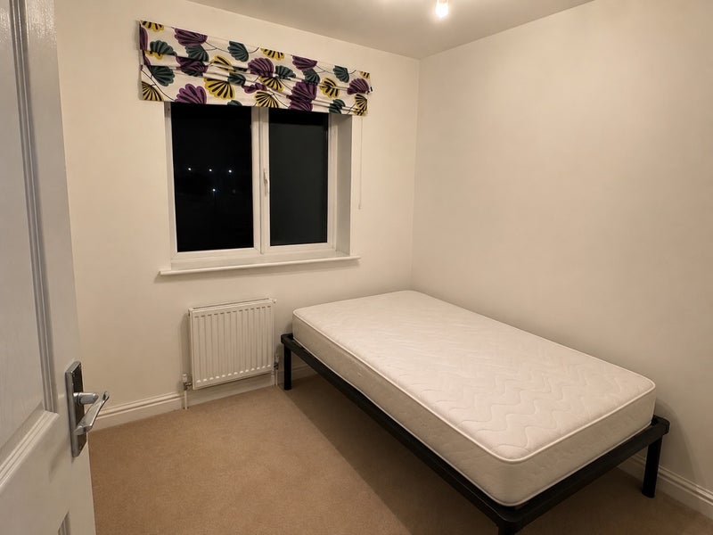 Room Gaisby Lane in Bradford