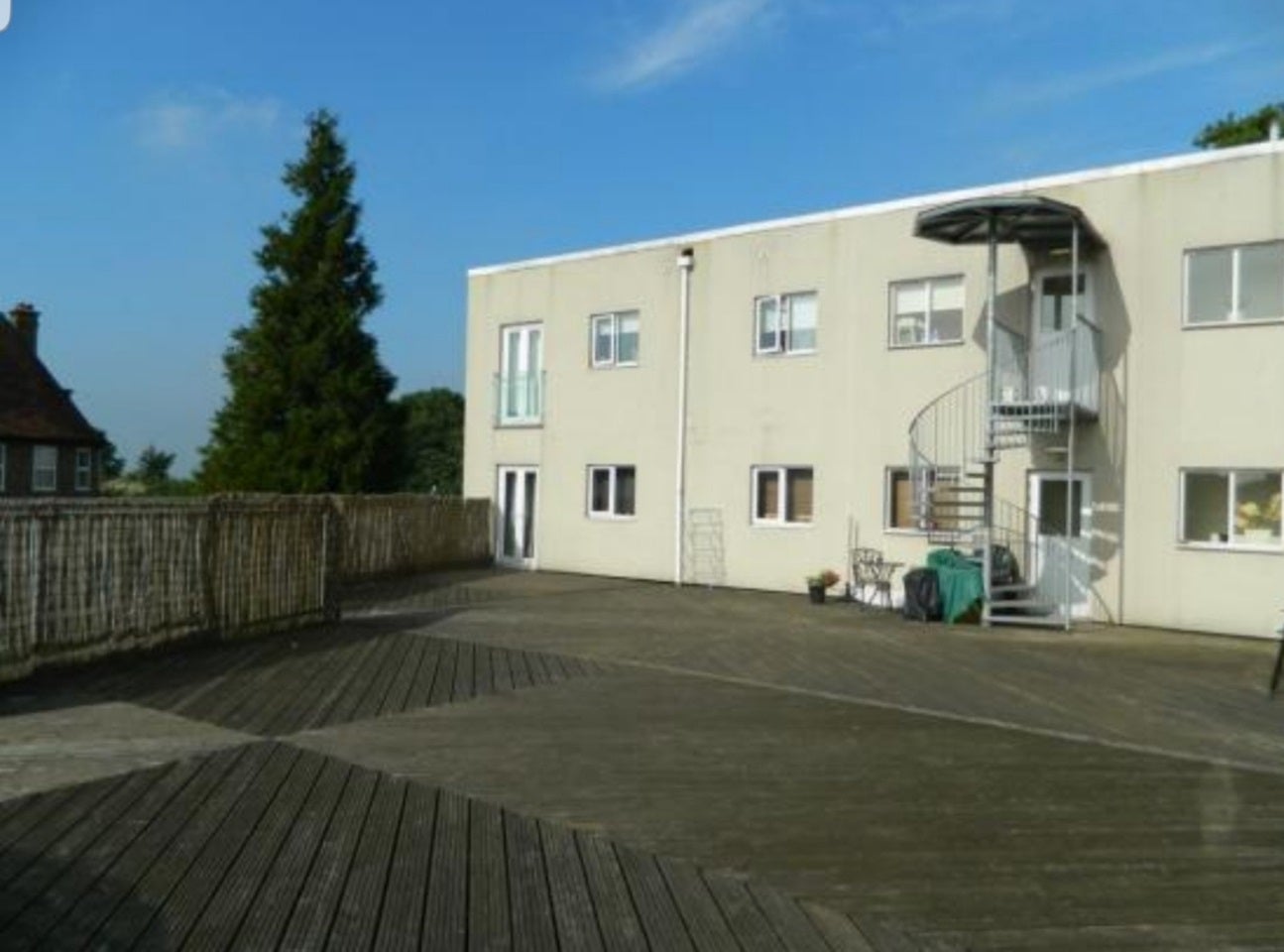 Flat Mimms Hall Road in Hertsmere