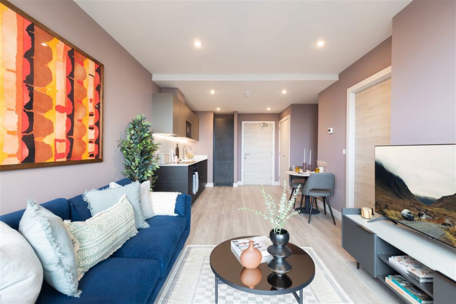 Flat Holland Park Avenue in Greater London