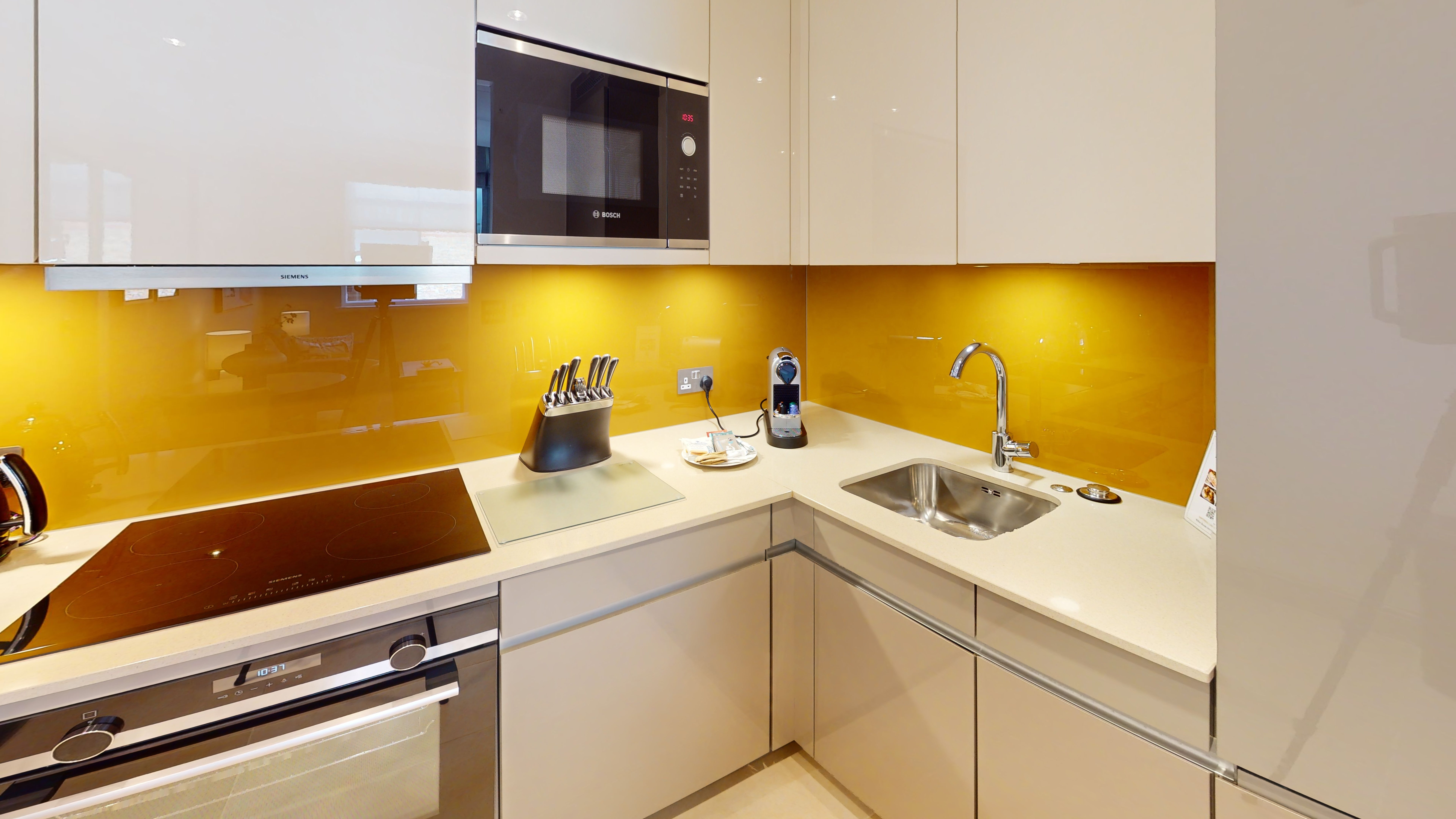 Flat Watling Street in City of London