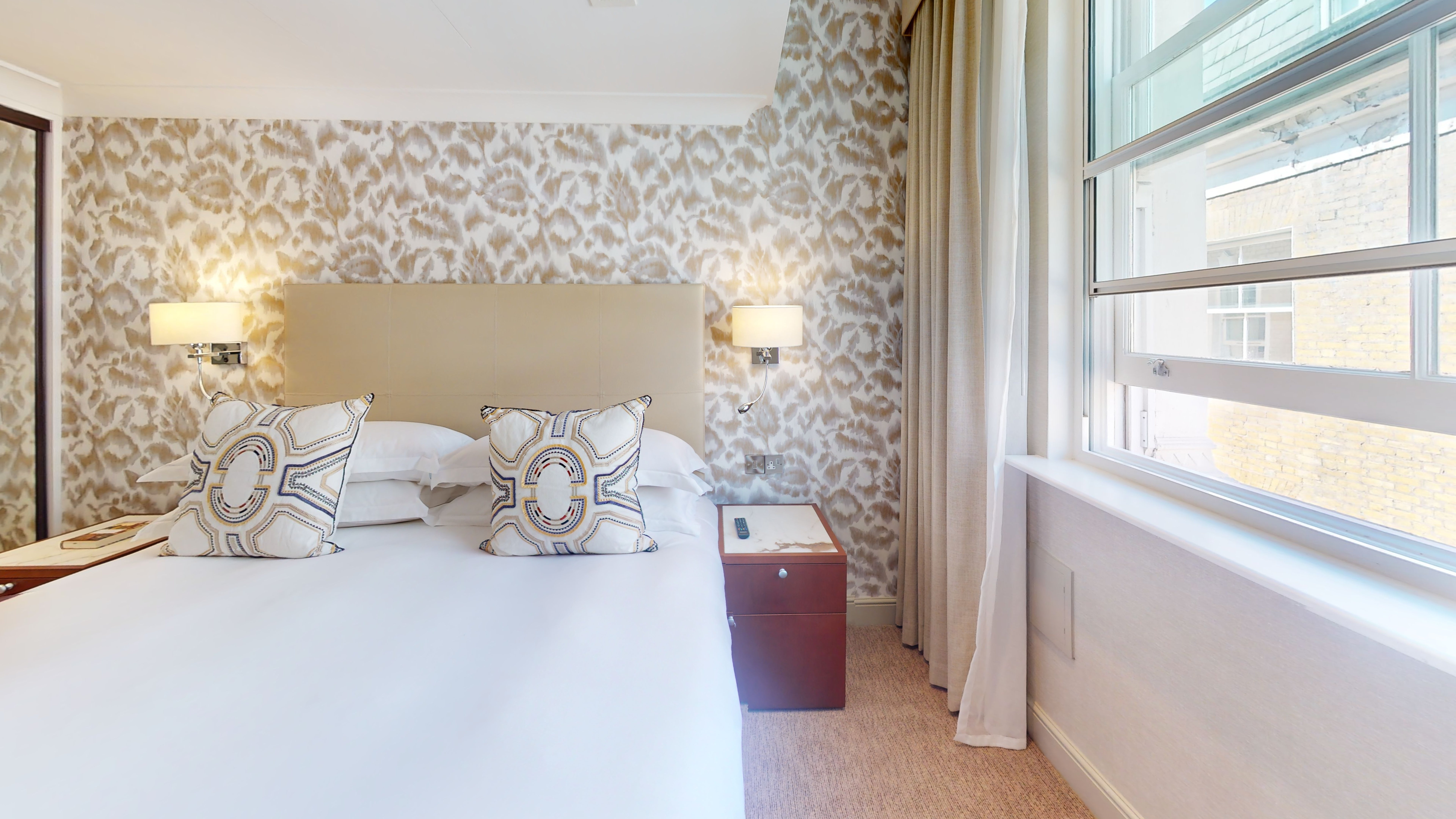 Flat Watling Street in City of London