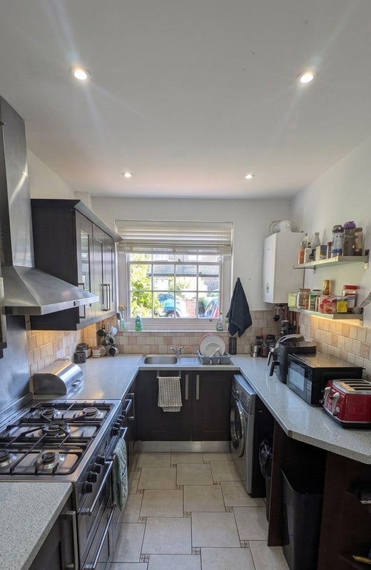 Room Parsonage Street in Greater London