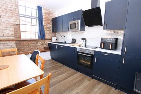 Flat Dunster Street in Northampton