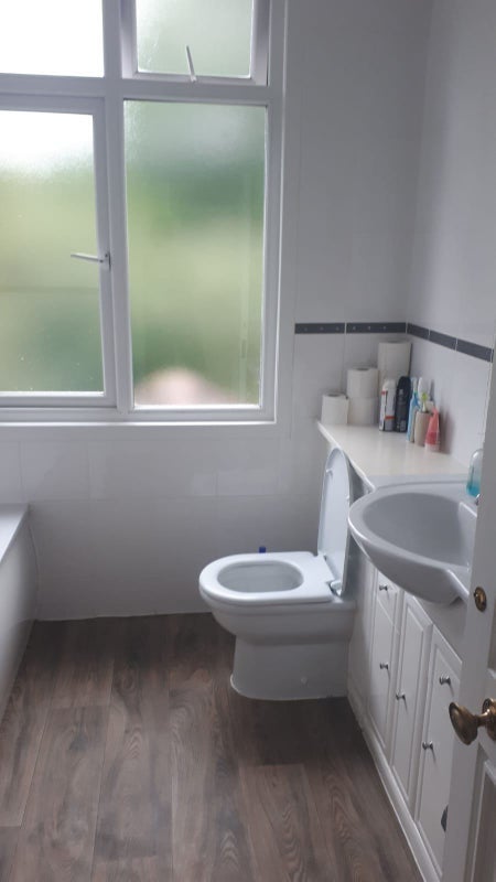 Room Strathbrook Road in Greater London