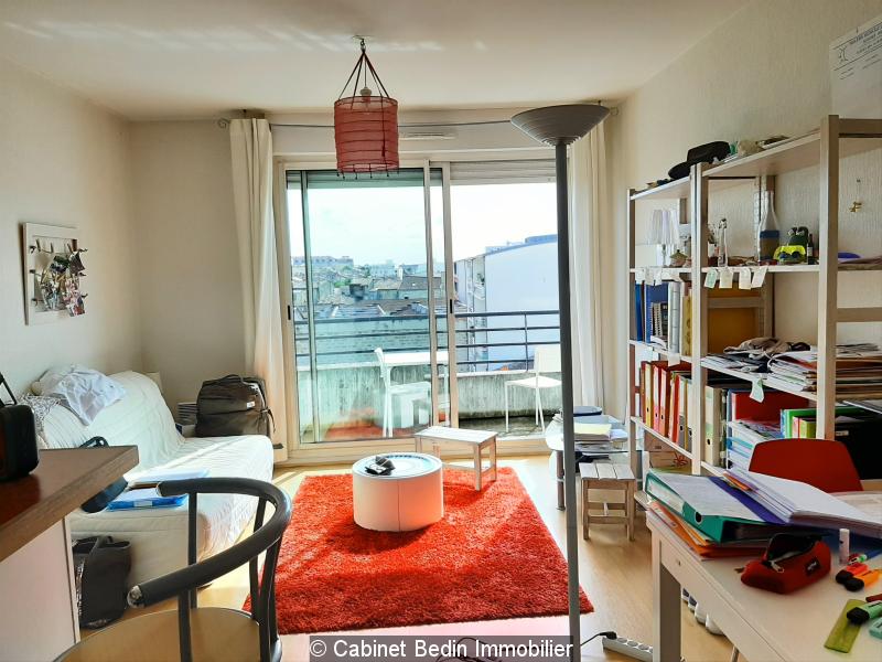 Appartement Rue du Jardin Public à Bordeaux