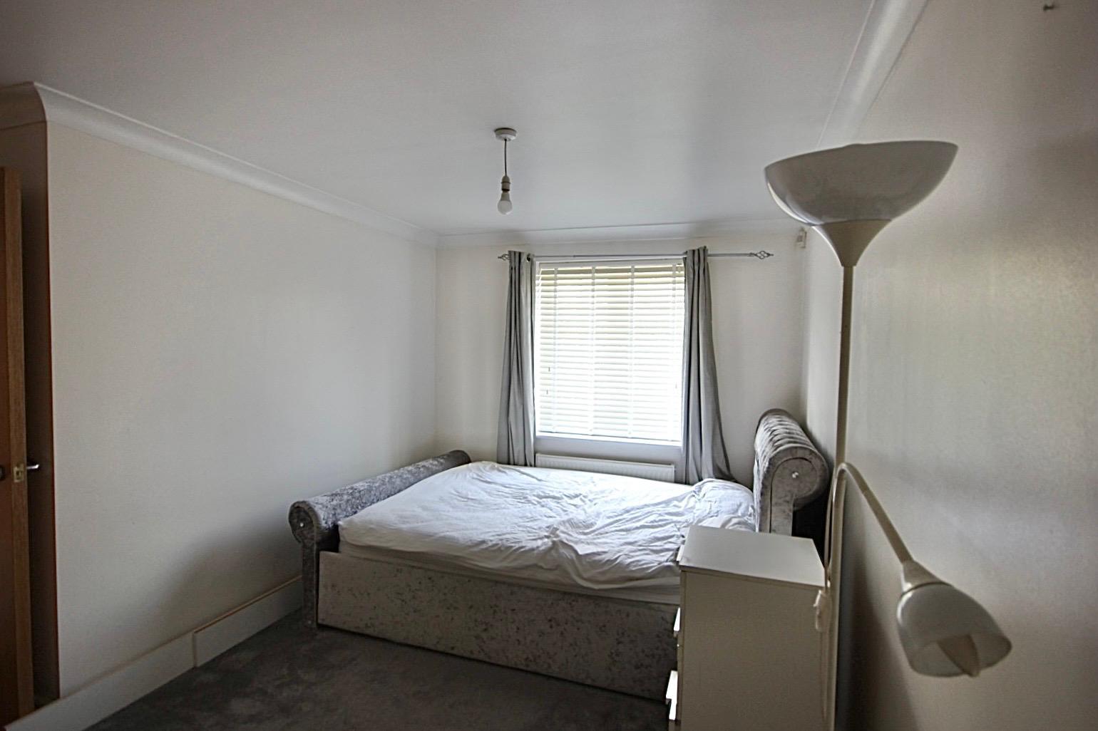 Flat Brightwen Grove in Greater London