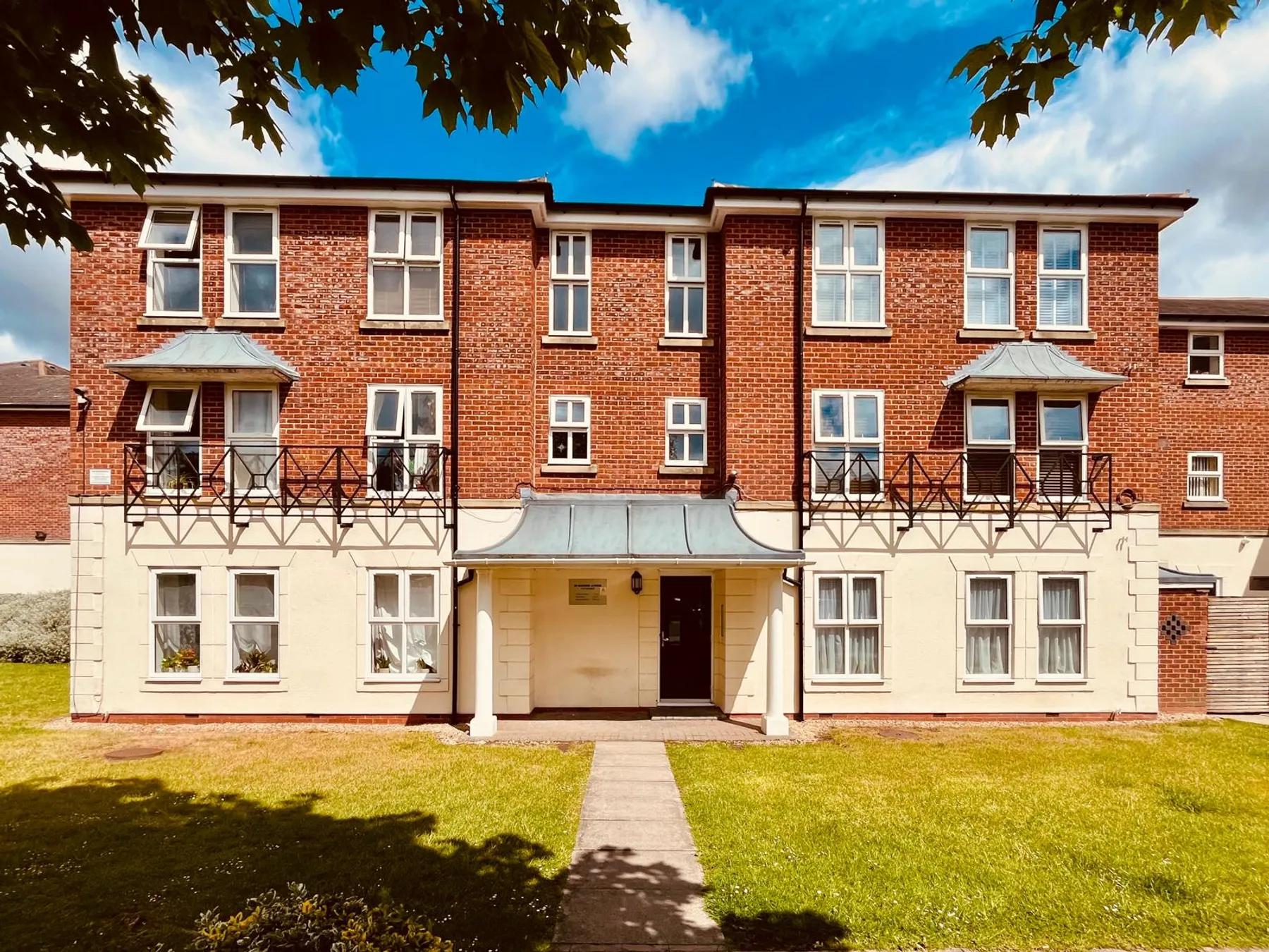 Flat Mariner Avenue in Birmingham