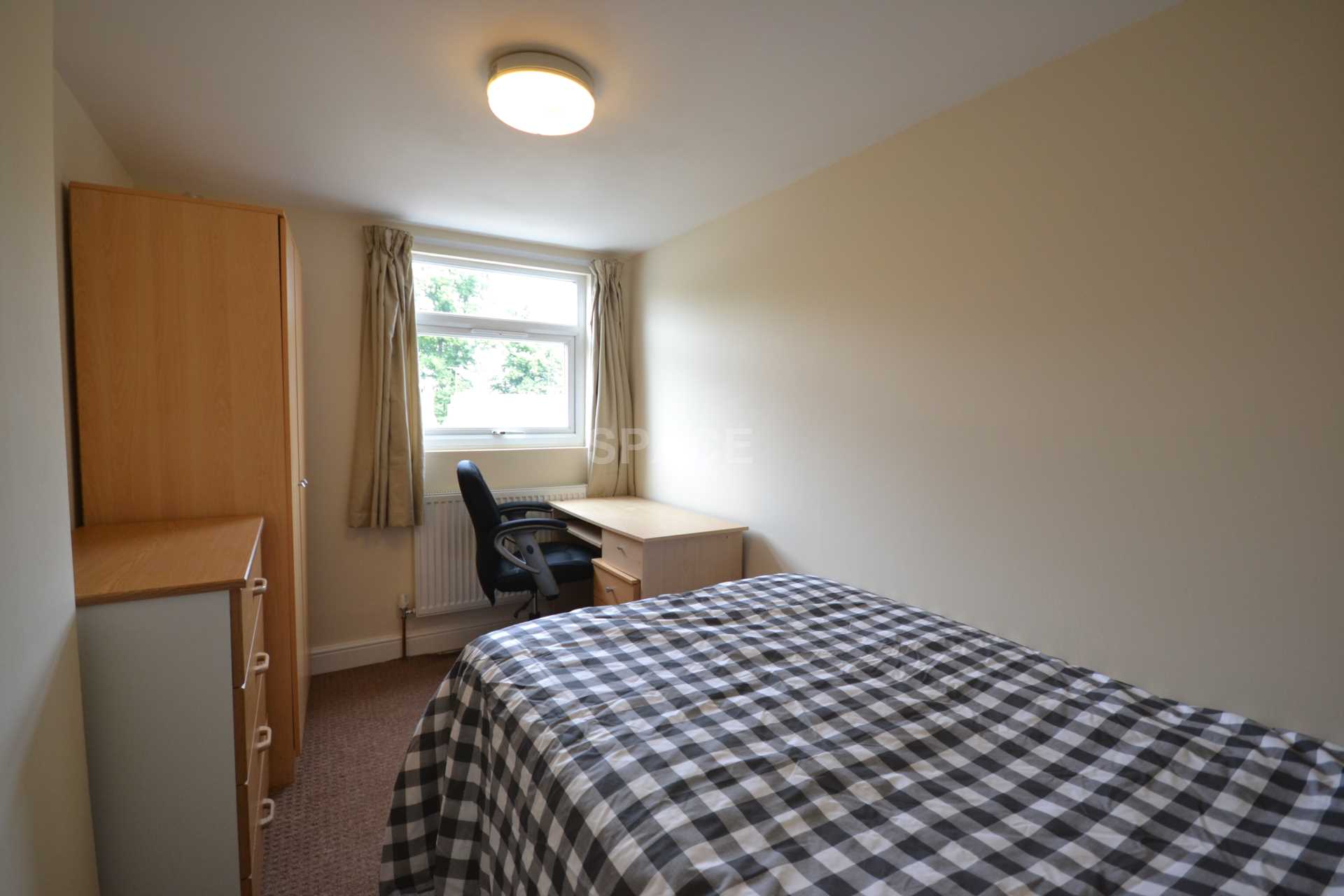 Flat Grange Avenue in Reading