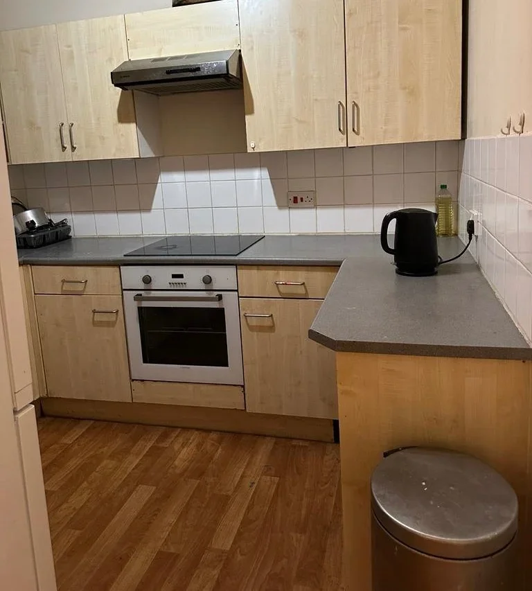 Room Waldronhyrst in Greater London
