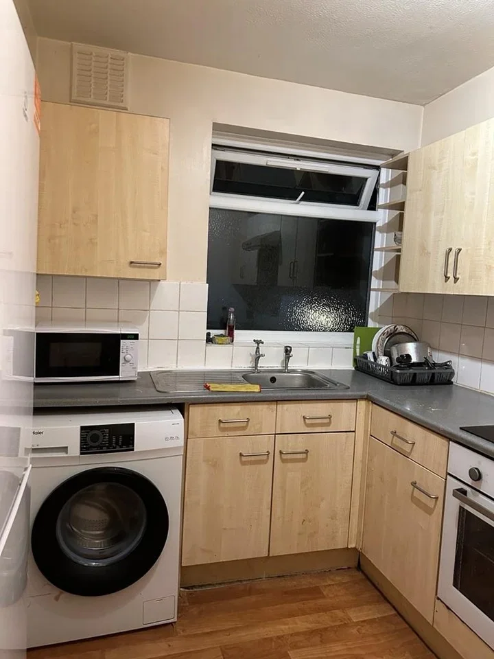 Room Waldronhyrst in Greater London