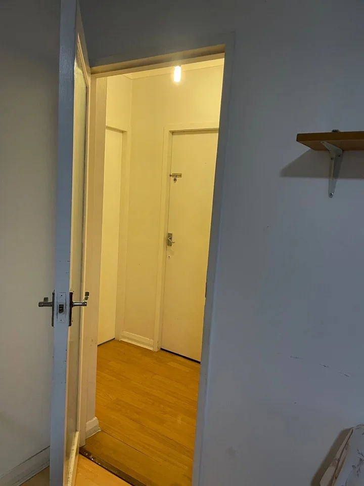 Room Waldronhyrst in Greater London