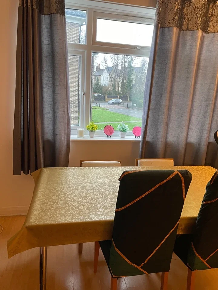 Room Waldronhyrst in Greater London