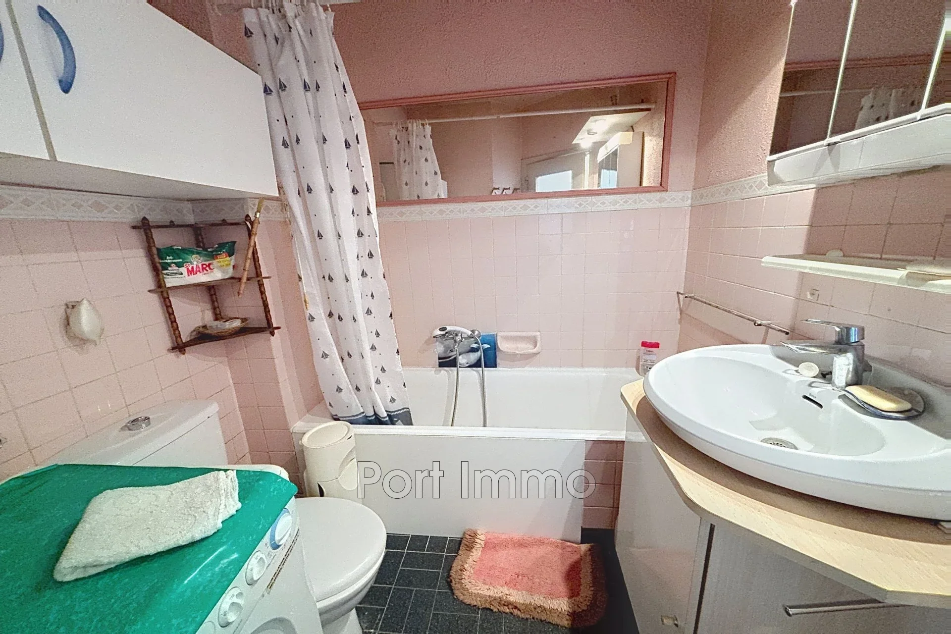 Flat Avenue Jean Mermoz in Cagnes-sur-Mer