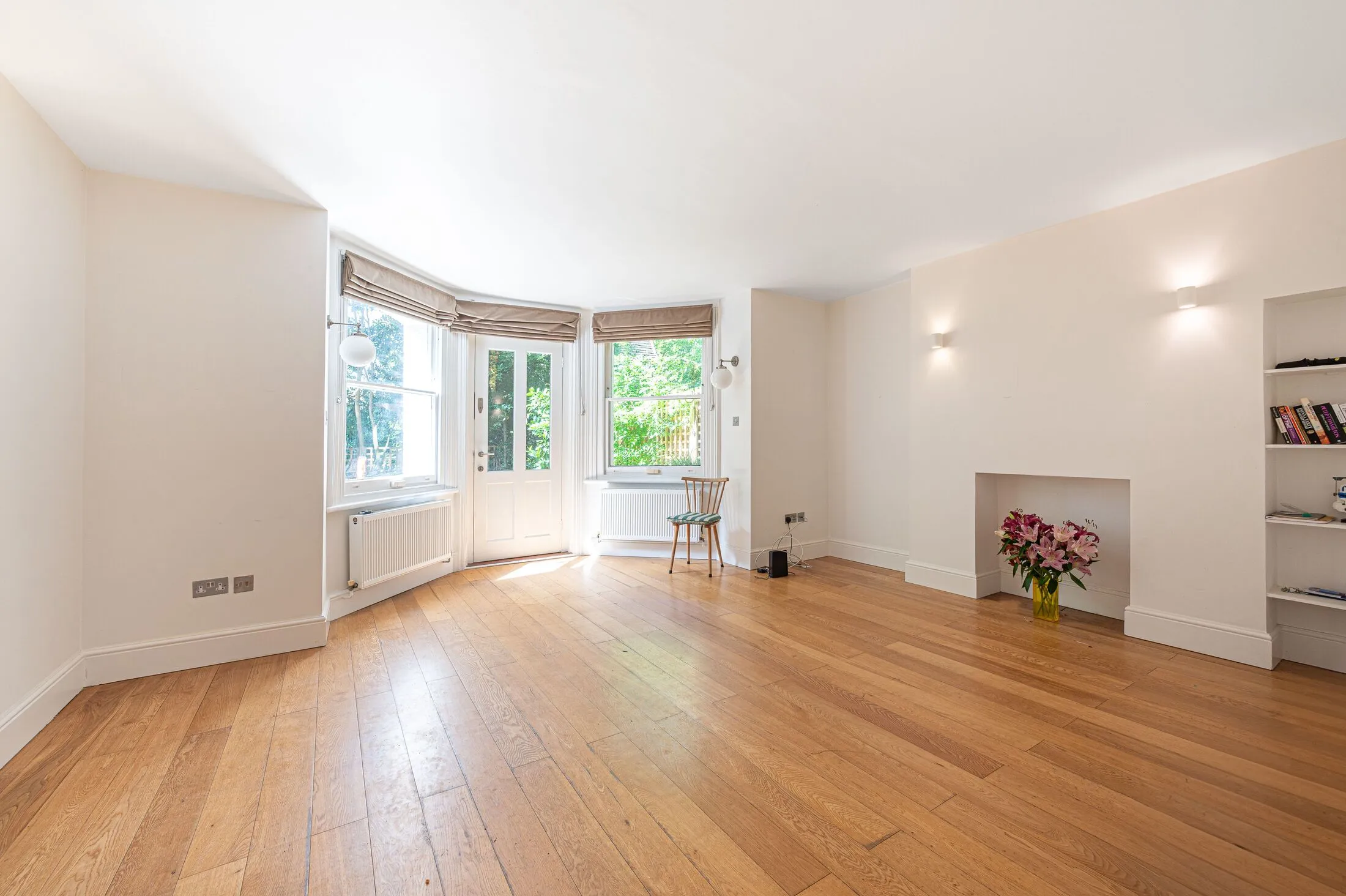 Flat Netherhall Gardens in Greater London