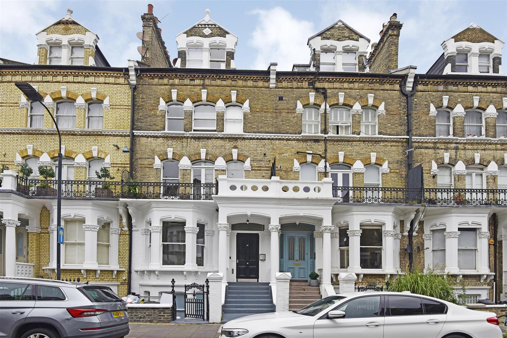 Flat Gunterstone Road in Greater London