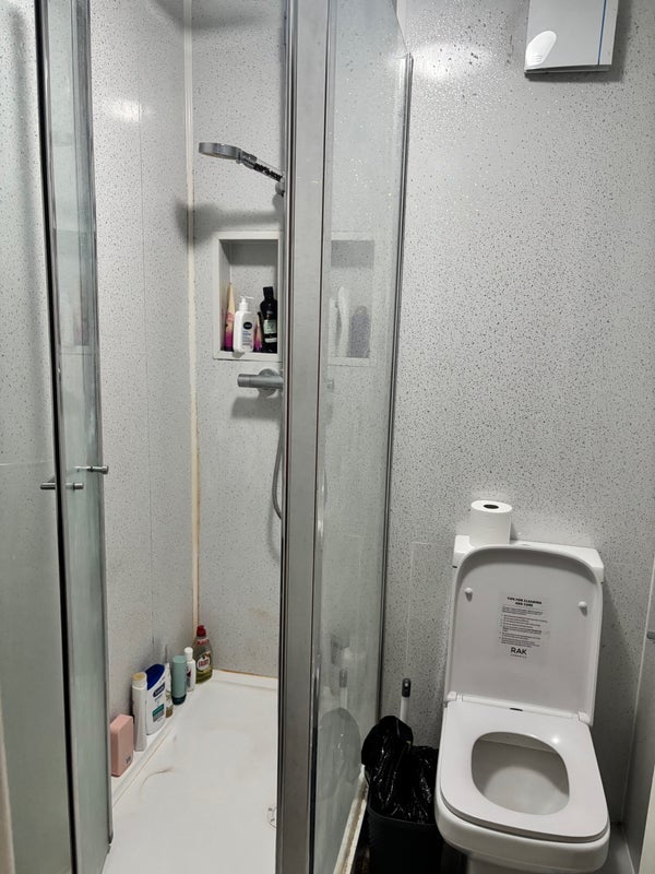 Room Watkinson Road in Greater London