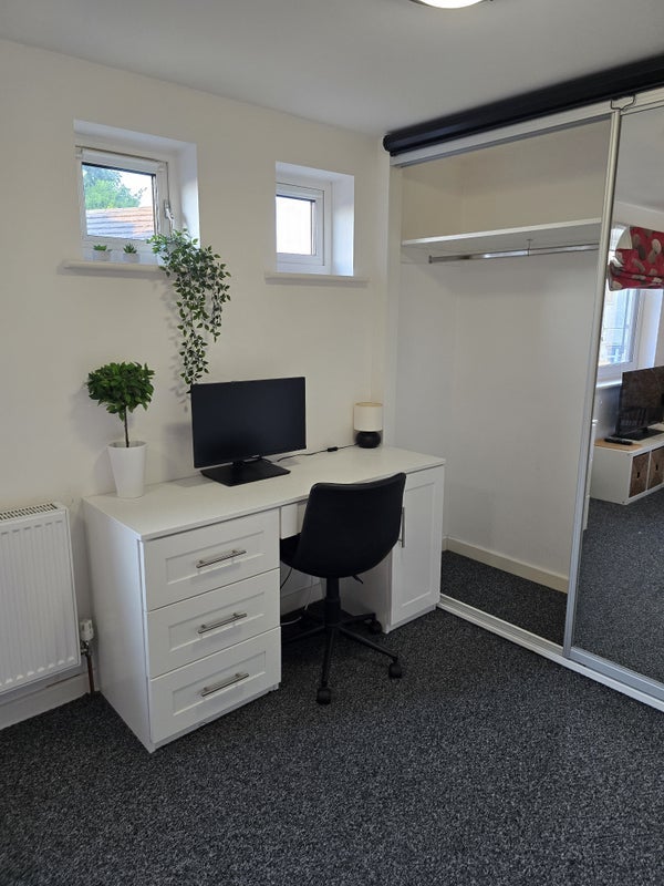 Room Coombe Street in Coventry