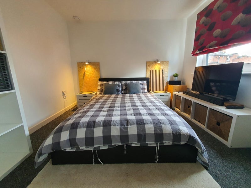 Room Coombe Street in Coventry