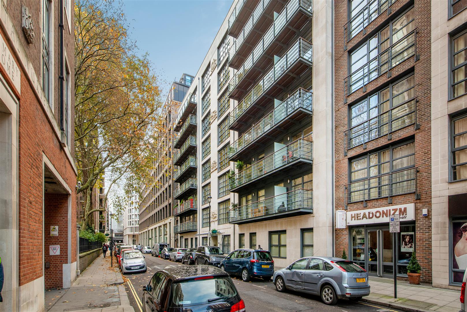 Flat Page Street in City of Westminster