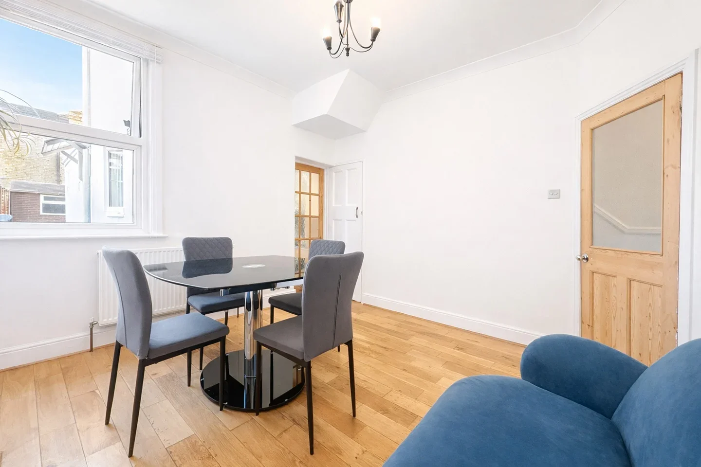 Room Upton Road in Greater London