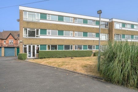 Flat Metchley Lane in Birmingham