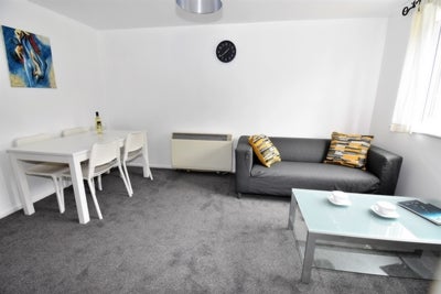 Flat Bernard Ashley Drive in London