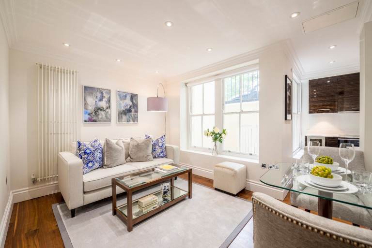 Flat Kensington Gardens Square in City of Westminster