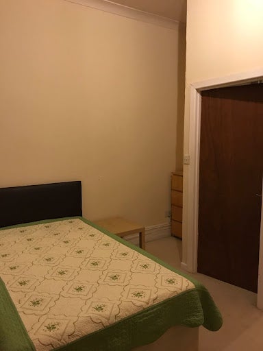 Flat Finchley Road in Greater London
