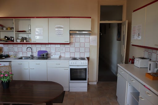 Flat Finchley Road in Greater London