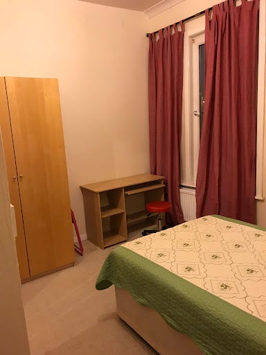 Flat Finchley Road in Greater London