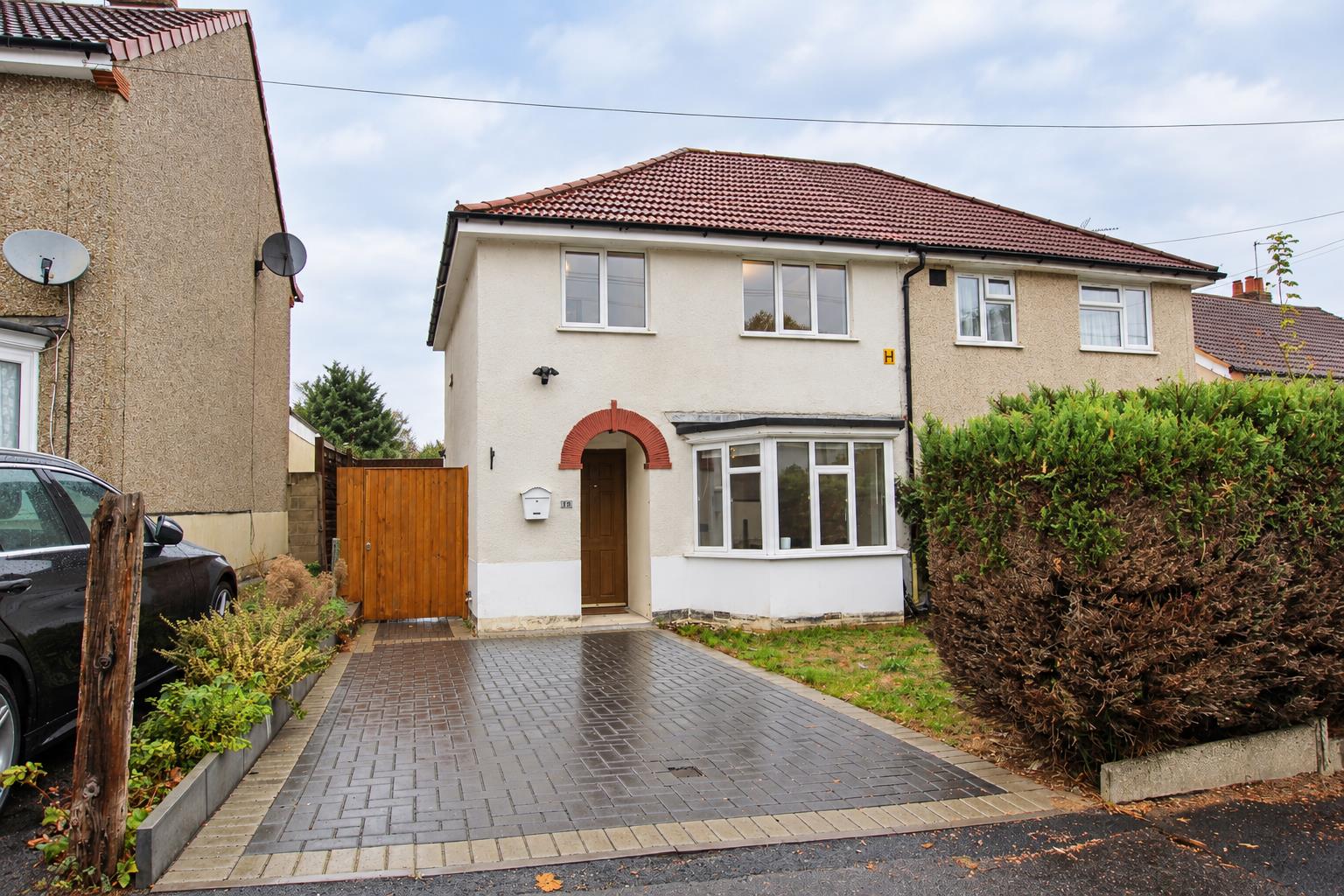 House Bramshaw Road in Reading