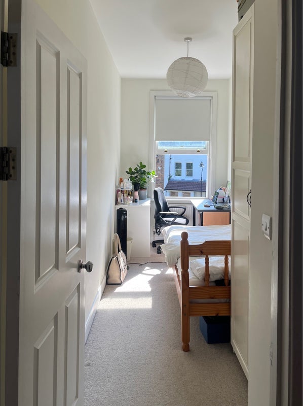 Room Grange Park in Greater London