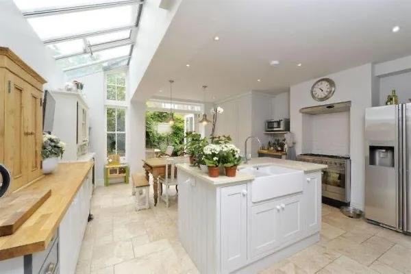 Room Kyrle Road in Greater London