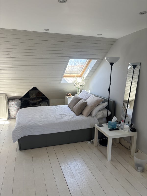 Room Kyrle Road in Greater London