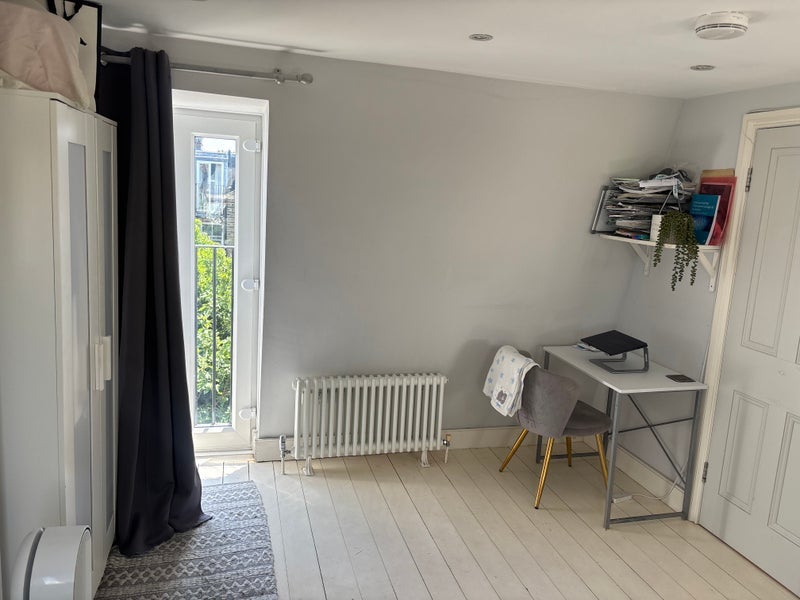 Room Kyrle Road in Greater London