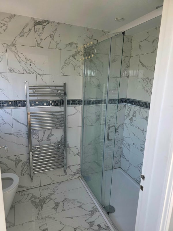 Room Kynaston Avenue in Greater London