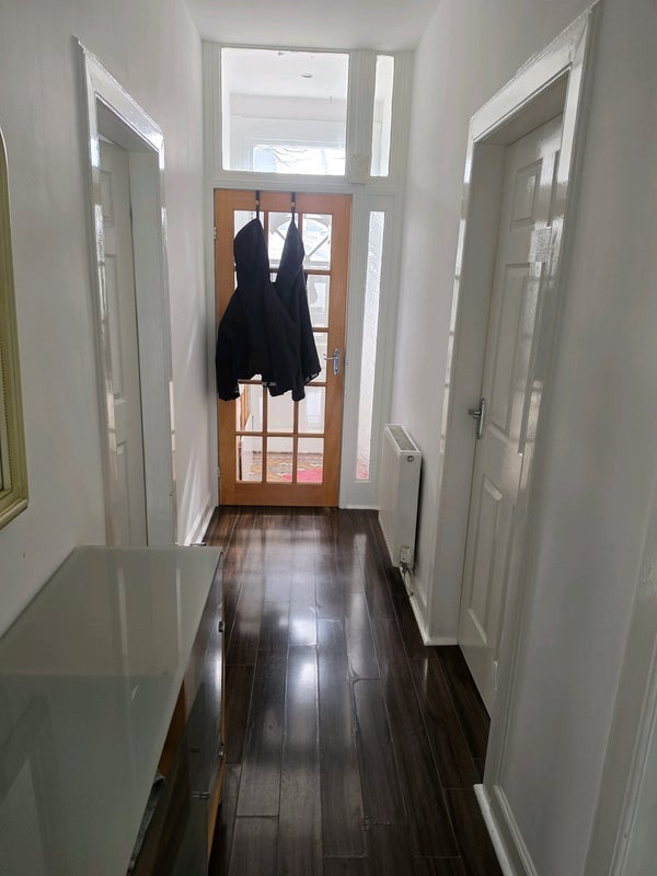 Room Newcraighall Road in City of Edinburgh