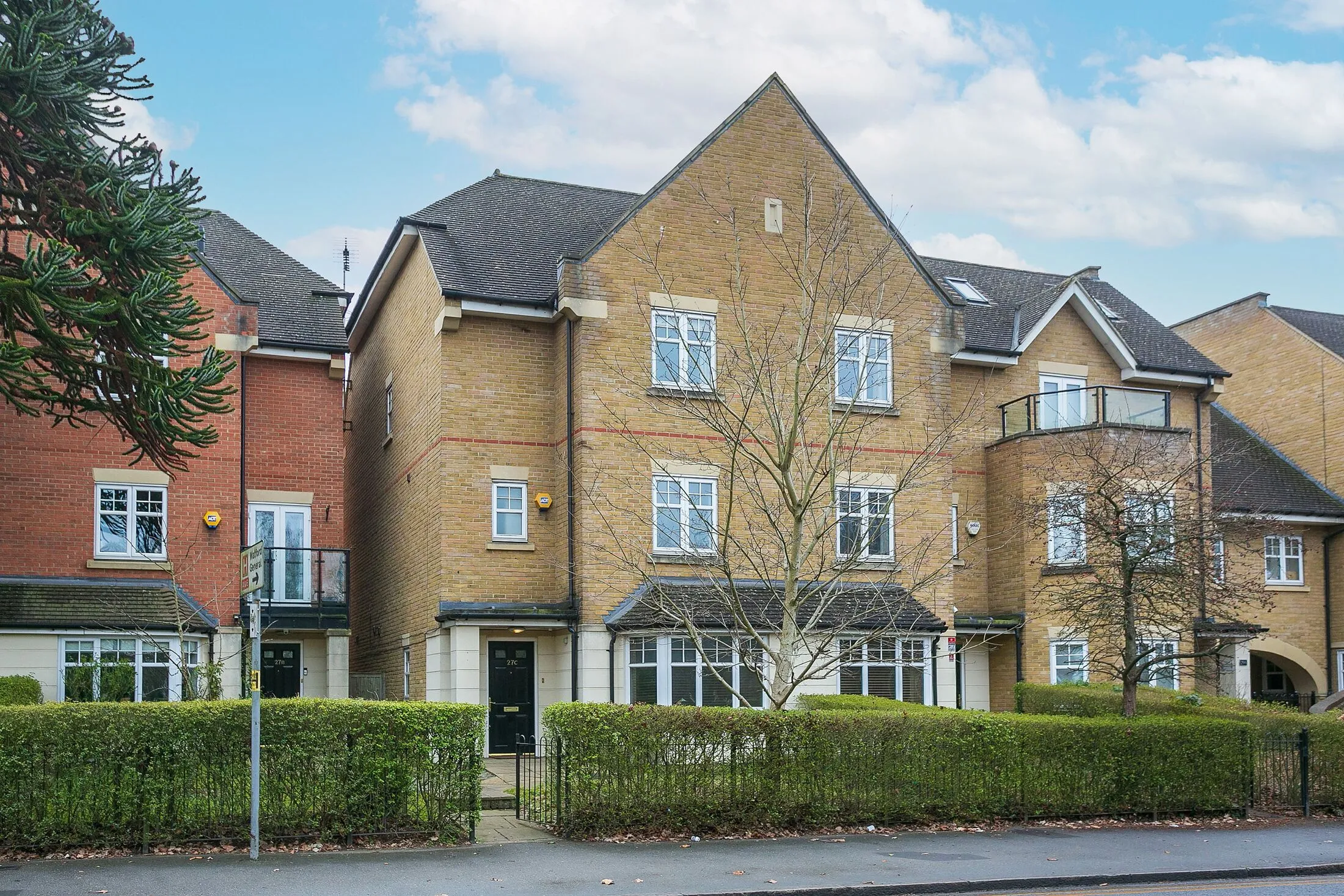 House Eastbury Road in Watford