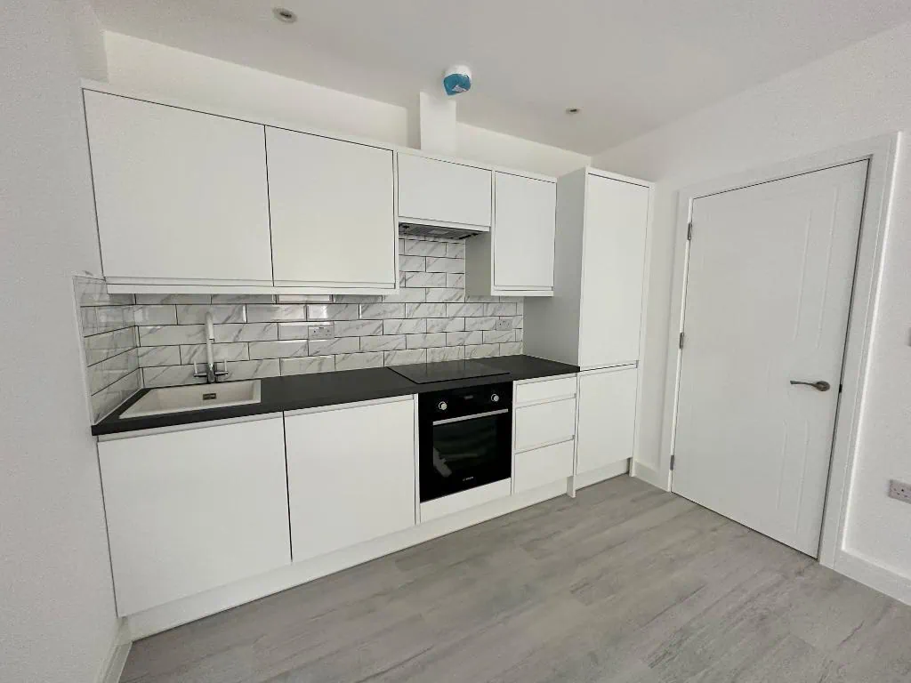 Flat Southchurch Road in Southend-on-Sea