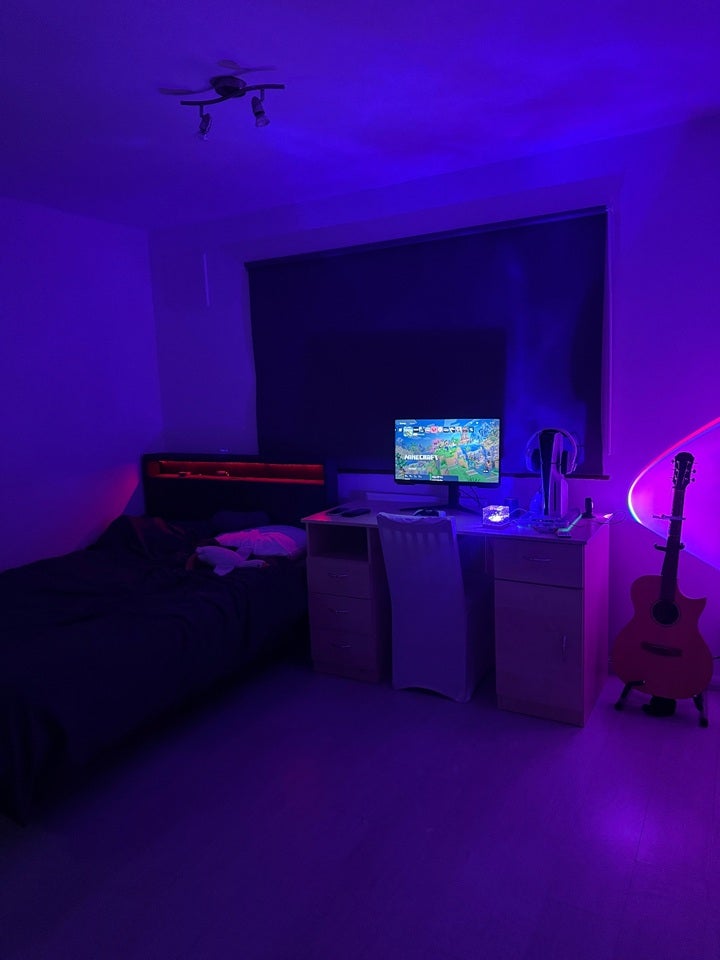 Room Cygnet Avenue in Greater London