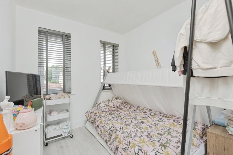 Room Bremner Close in Swanley
