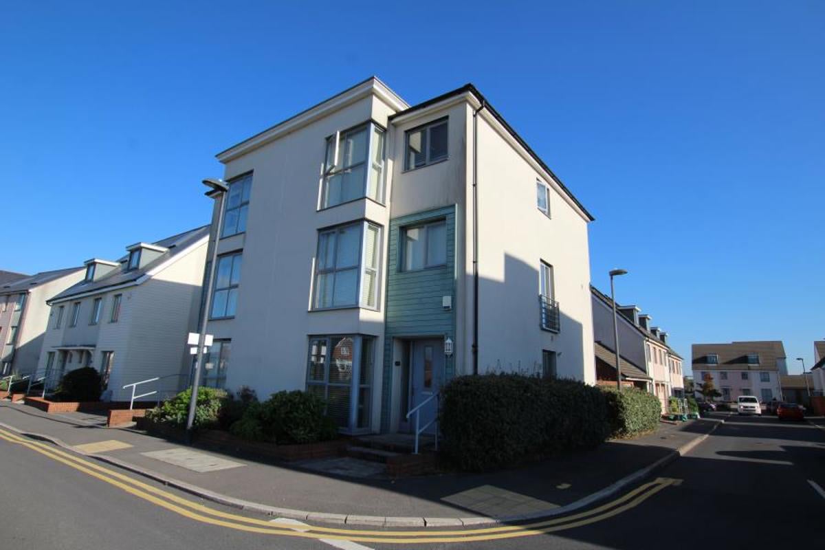 House Long Down Avenue in Stoke Gifford
