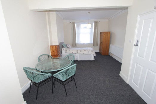 Room Meyrick Road in Stafford
