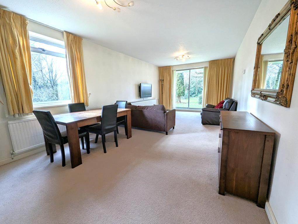 Flat Brent View Road in Greater London