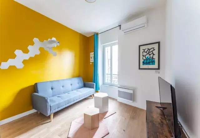 Flat Rue Paul Coxe in Marseille