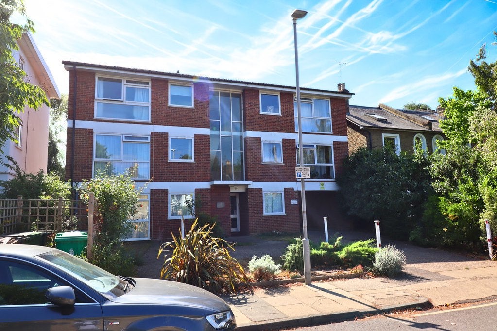 Flat Park Road in Greater London